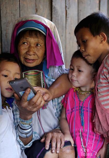 Kayan family near Panpet village